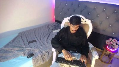 Charlir_cock_ Live Image