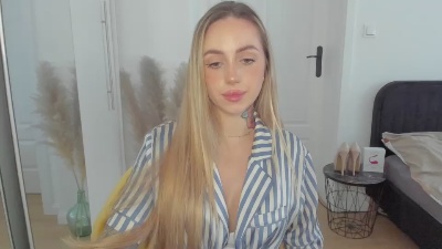 Coralie_Classy Live Image