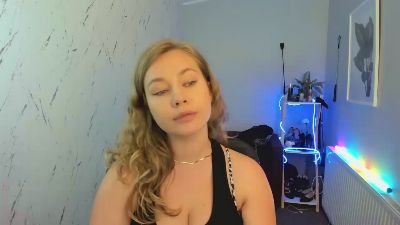 Holly_amazing Live Image