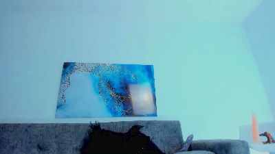 MiaEngels Live Image