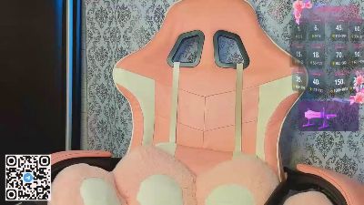 QuennaGallant Live Image