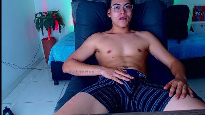 Sensual_Blade Live Image