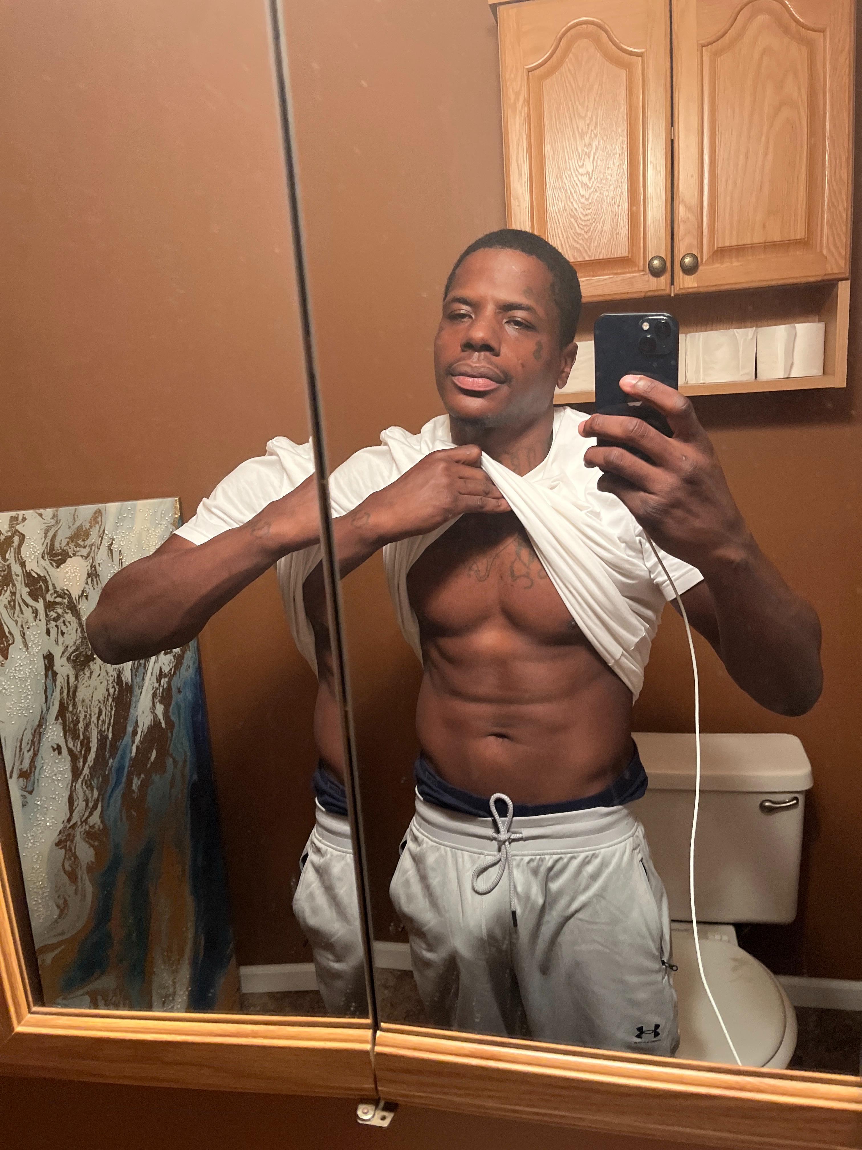 Youngpipe69 Live Image