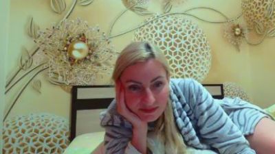 Yourrealgirl Live Image