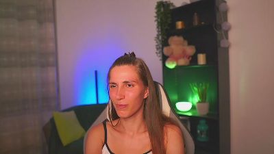 charlottgotit Live Image
