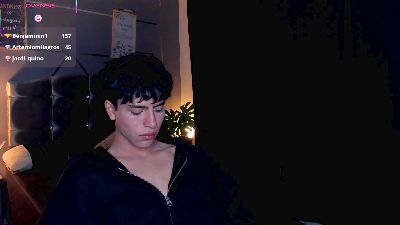 christopher_771 Live Image
