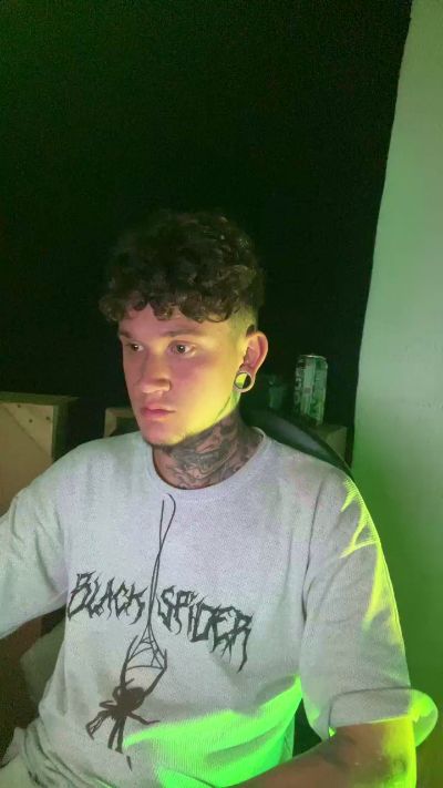 tom_to1 Live Image