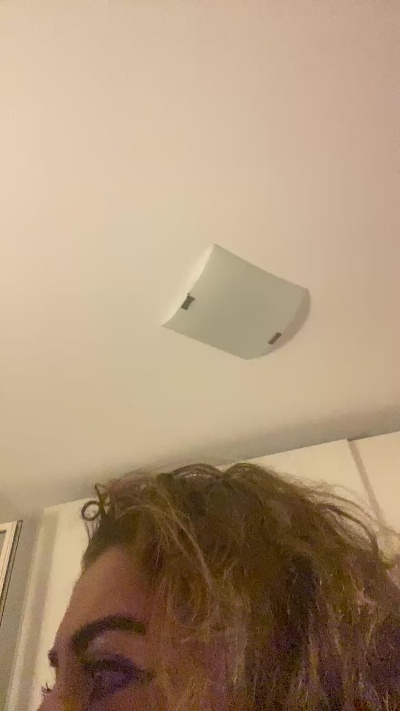 AleeNico82 live from Italy