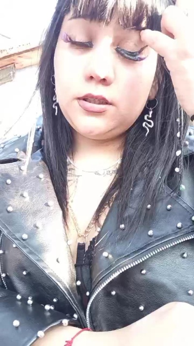Aleja69hot live from Chile