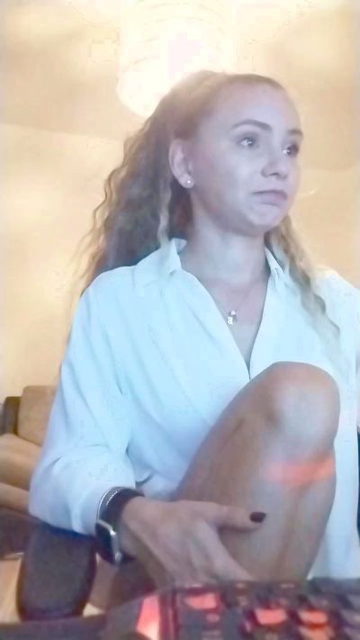 AlessiaCreed live from Italy
