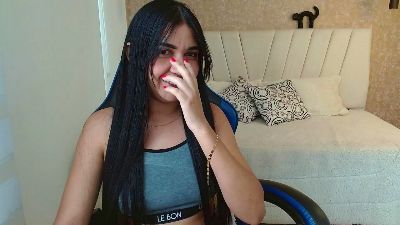 AliceSmiith_ live from Colombia