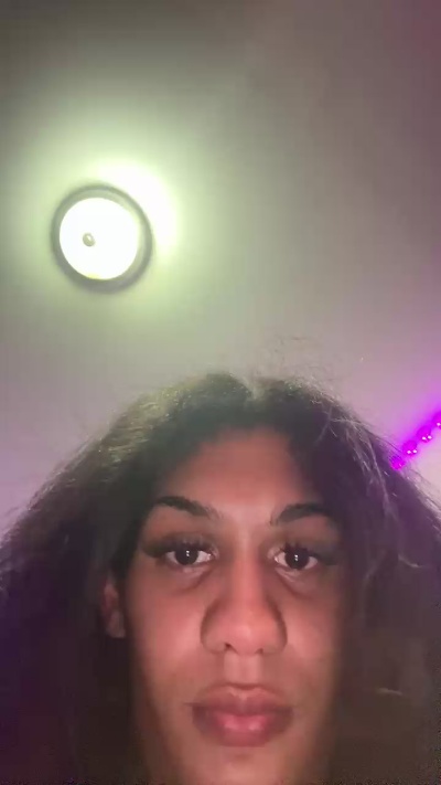 Barbie_scarlet live from United States