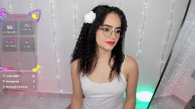Camilaandrade_ live from Colombia