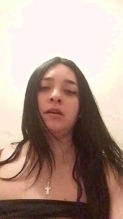 Chilenita89 live from Chile