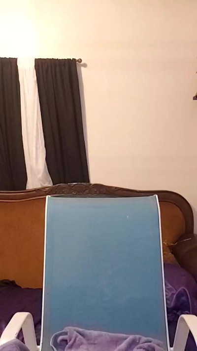 Dawnabella live from United States
