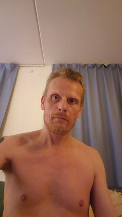 Dkfreecamguy1 live from Denmark