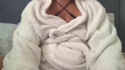 FlirtyFraya live from United Kingdom