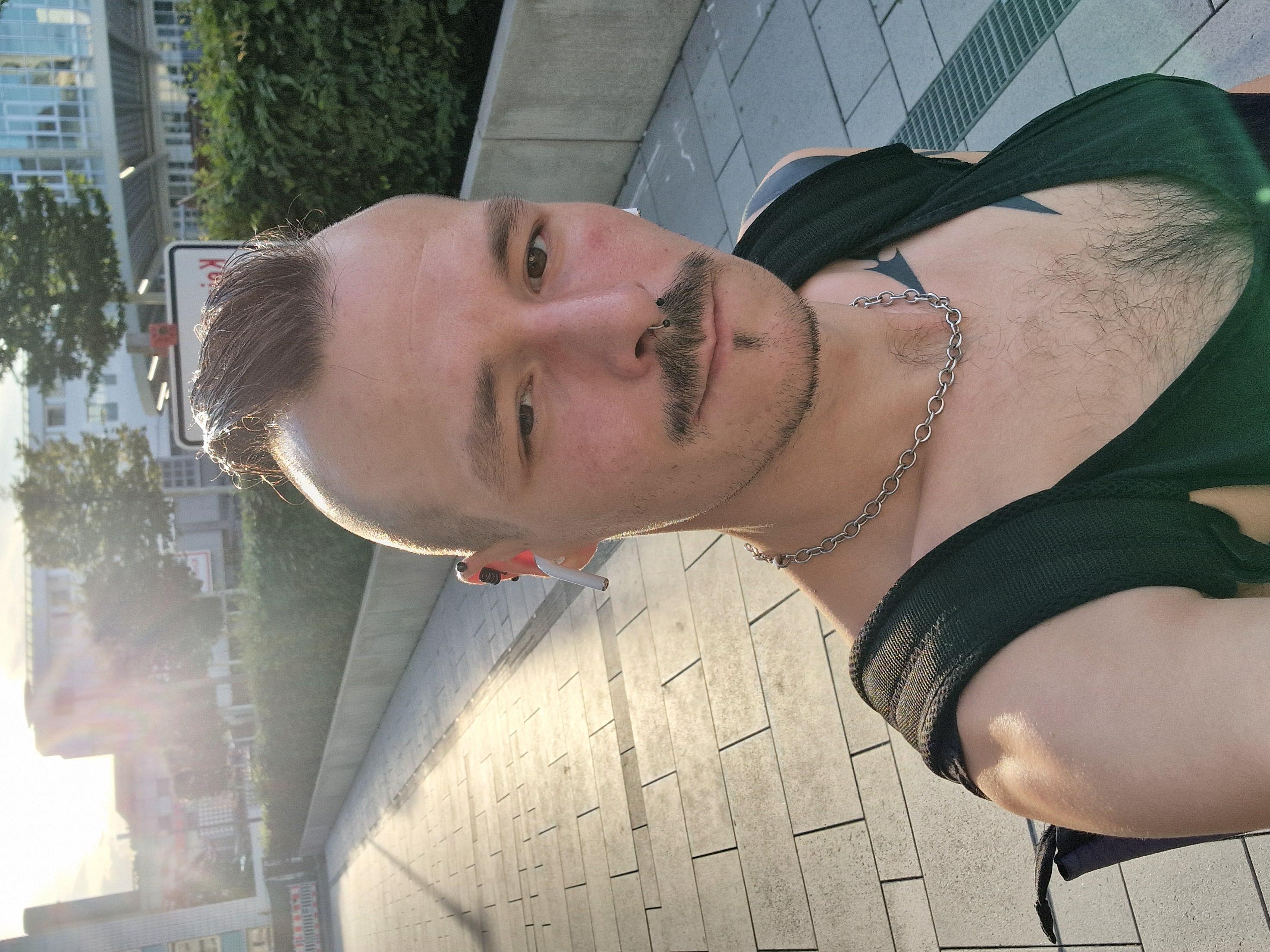 HairyChriss live from Germany