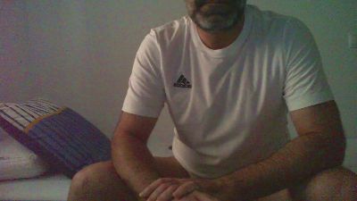 Hombreosomadrid live from Spain