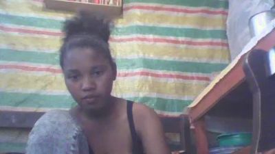 Jena_hot2 live from Madagascar