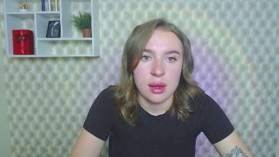 JuliLa_ live from United States