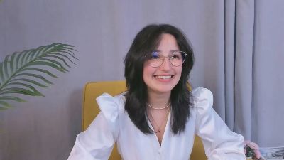 LouiseMitts live from France