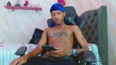 ManSant1 live from United States
