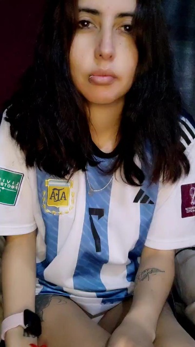Millerlia97 live from Argentina