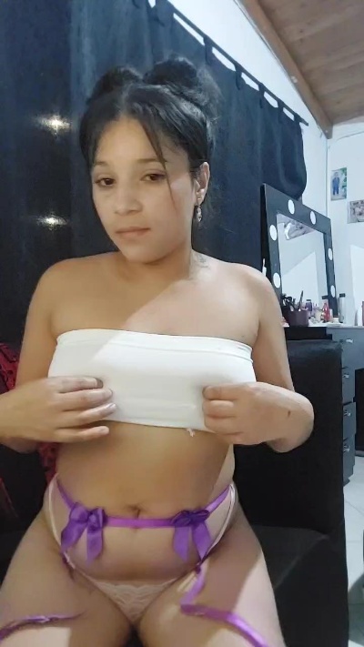 Miss_Lorena live from United States