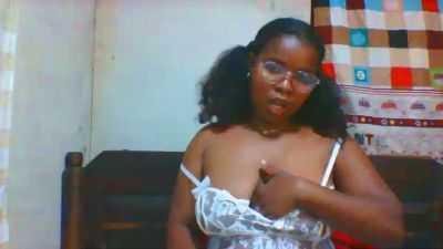 Nadiaflirt live from Madagascar