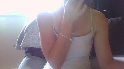 PrettyMissLexi live from United Kingdom