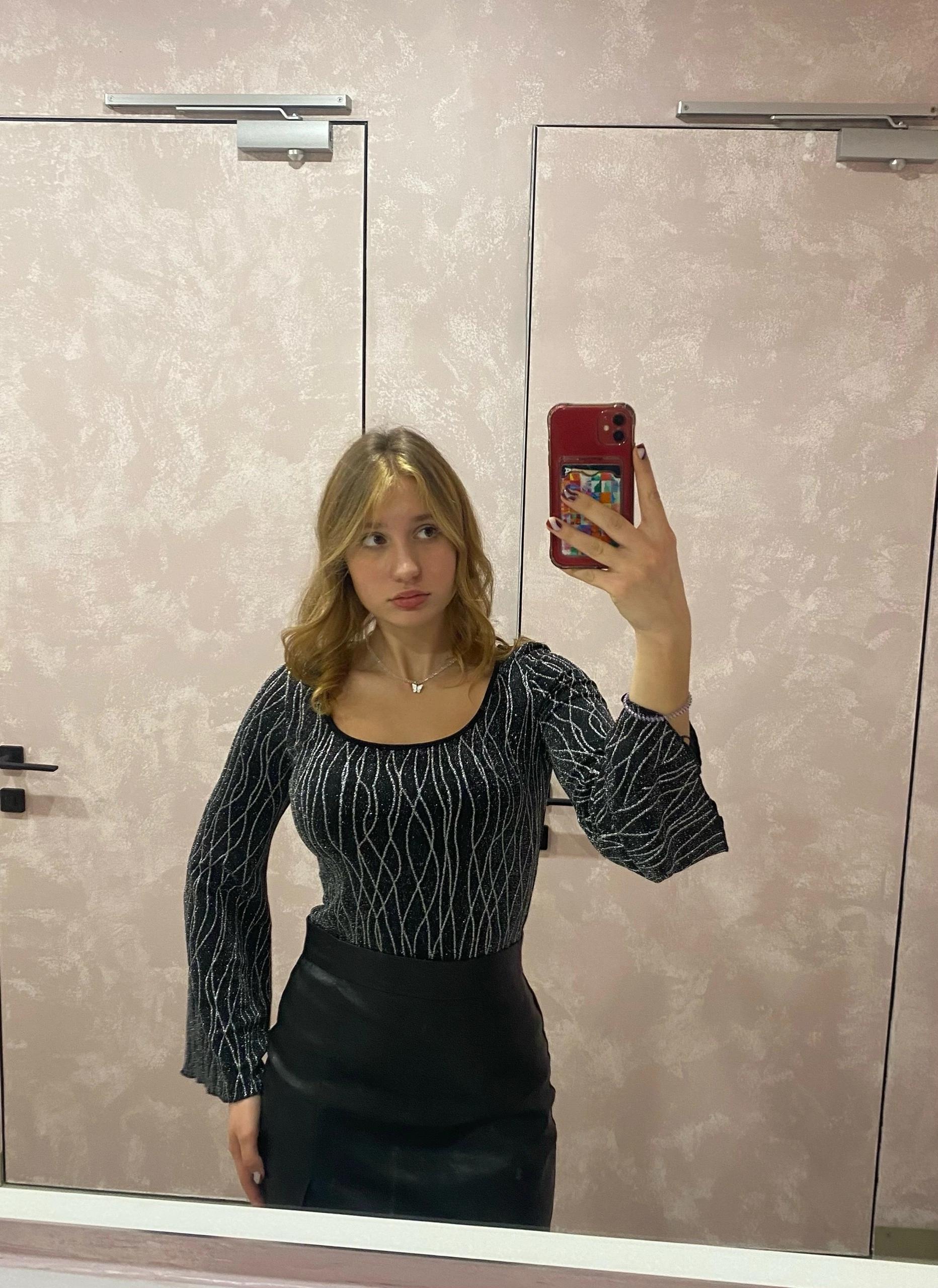 RexanneBunton live from Romania