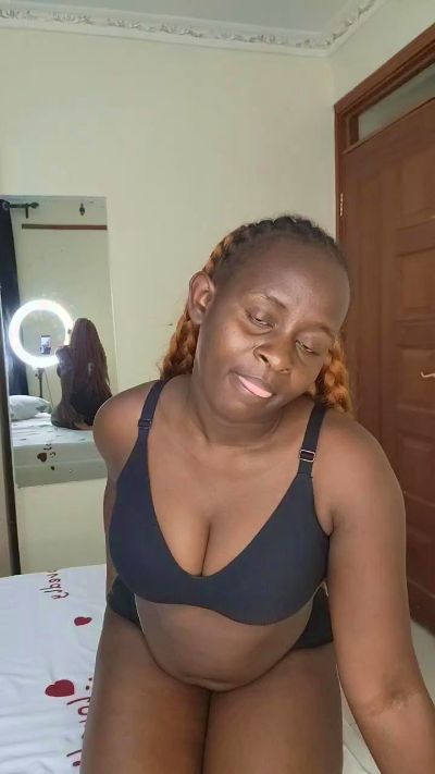 Sexyblackebony live from Kenya