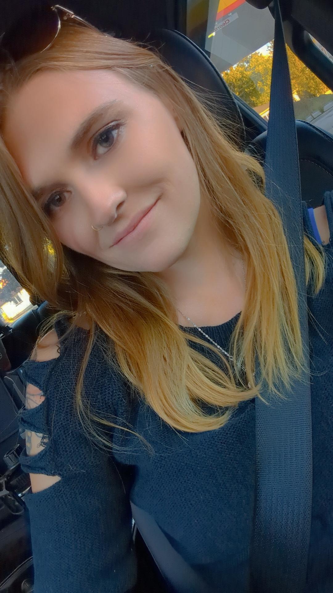 Shylittleplayto live from Canada