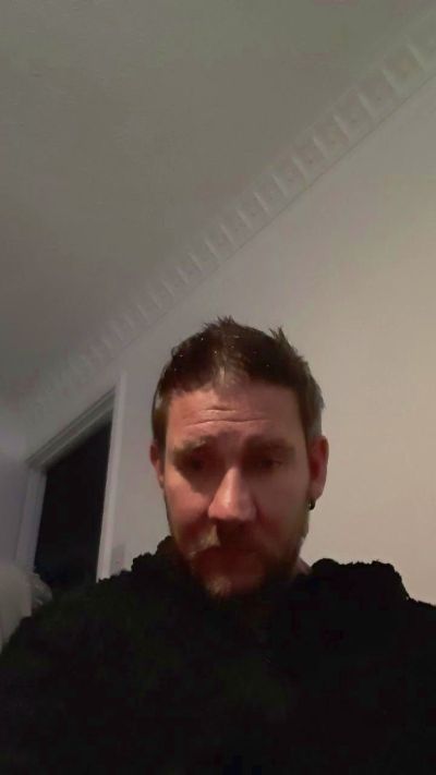 Suckmegood43 live from United Kingdom