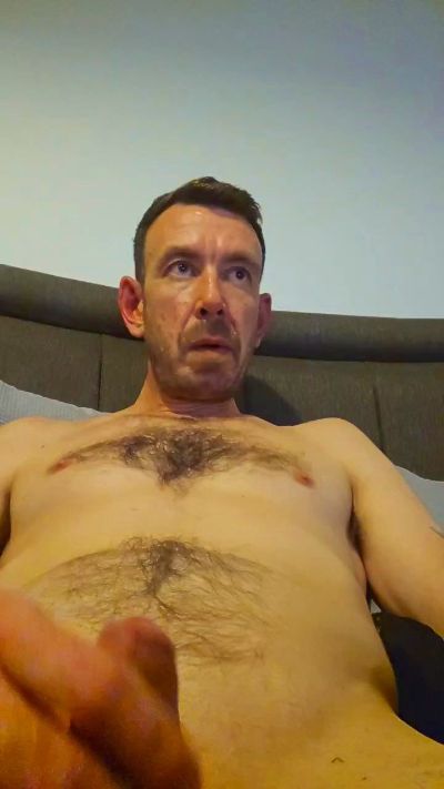 Vikingwarrior84 live from United Kingdom