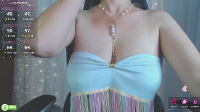 _jadeee live from Italy