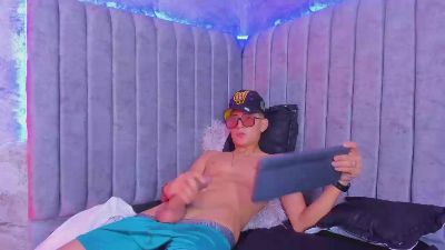axel_bigcock22 live from Colombia