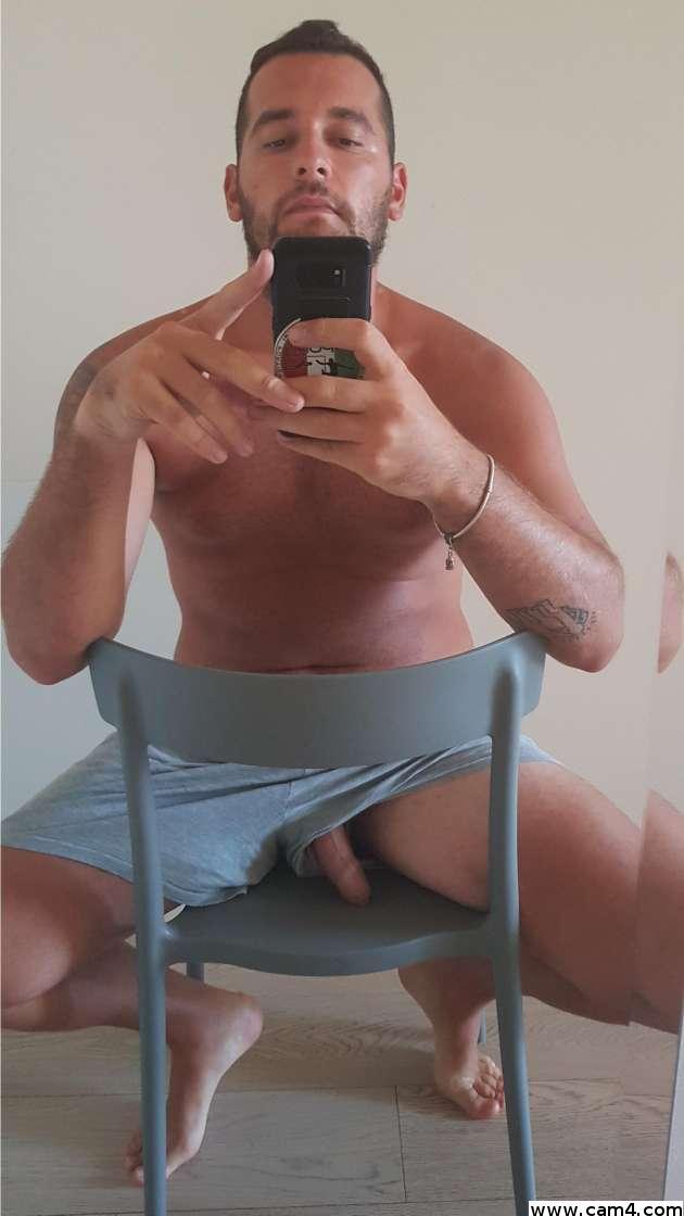 azzo22 live from Italy