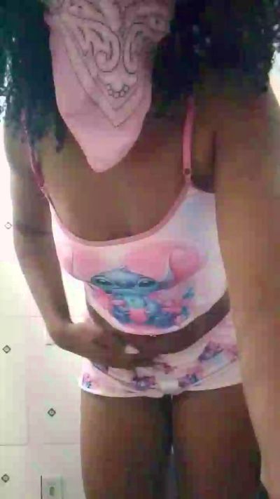 flaviasantos1 live from Brazil