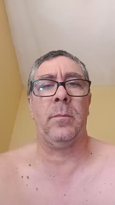 hola_soy_gato live from Spain