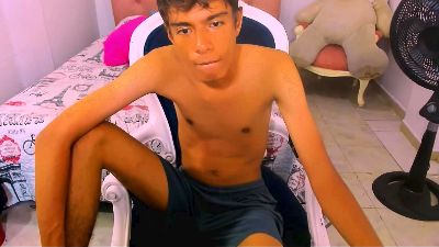 max_sweett live from Colombia