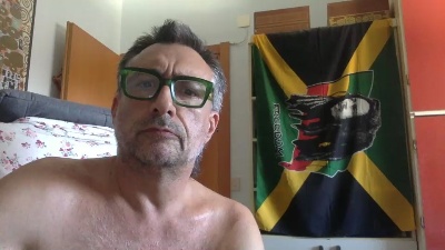 ortijah live from United Kingdom