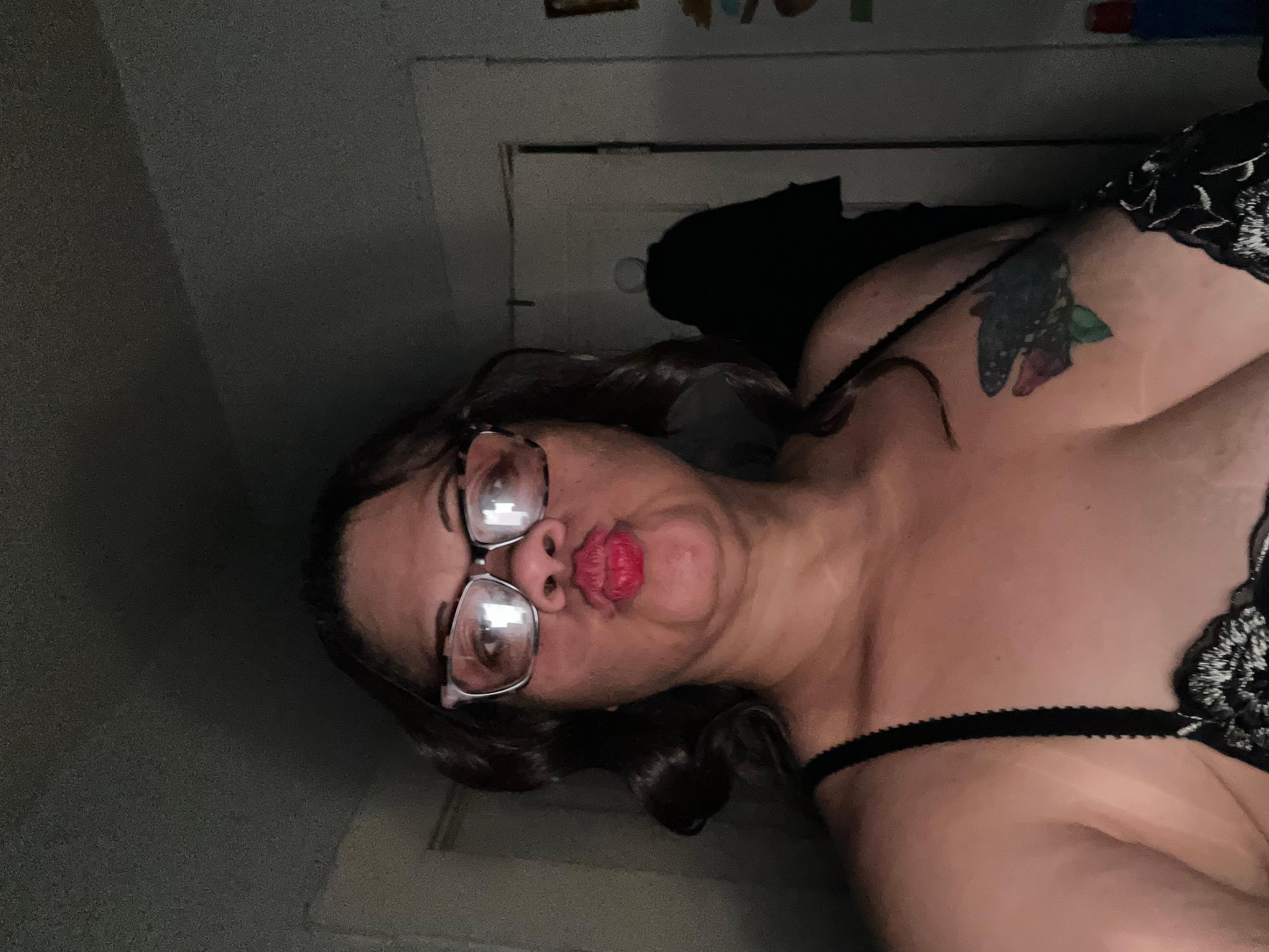 phatcooter49 live from United States