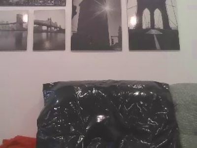 puppy_tomik live from Czechia