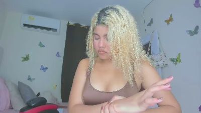 sofiacastillo01 live from United States