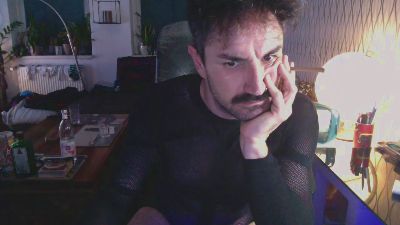 tom0819 live from Germany