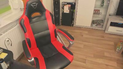 tonibiteen21 live from Germany